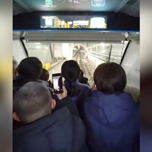 安徽首条无人驾驶地铁3天27.8万人试乘