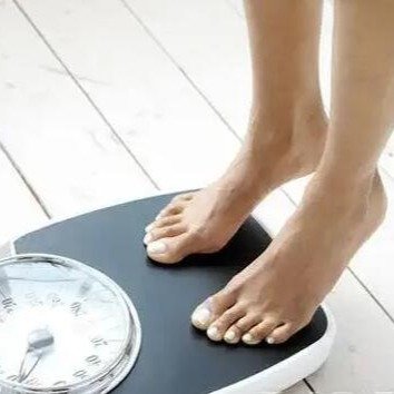 男子为减肥每天走1万步反而胖3斤