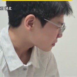 舅舅辅导外甥女作业被气哭