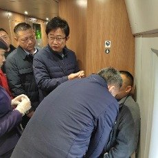 高铁乘客突发心绞痛巧遇医疗天团