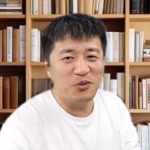 网友拍到云南猴群通勤直接跳水返程