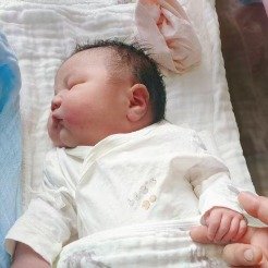 襄阳10斤2两重量级宝宝降生