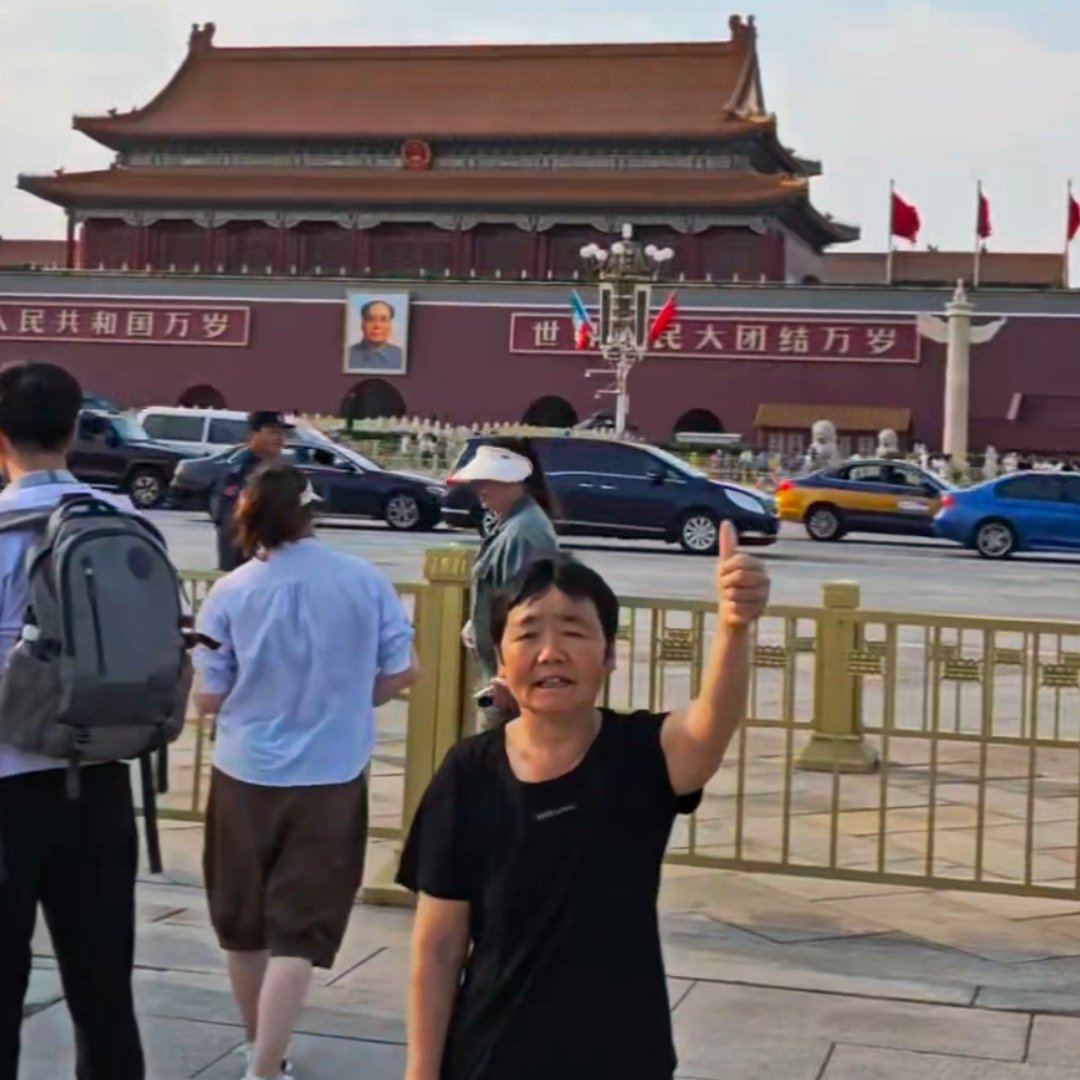 他的毕业旅行也是母亲的毕业旅行