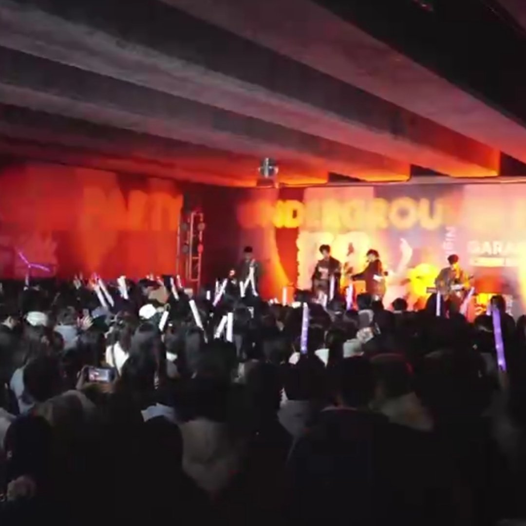 重庆人在车库里搞音乐会