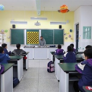 专家建议学校增设春假秋假