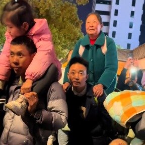 你养我老我养你小在丰都庙会具象化