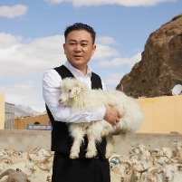 安徽工厂老板转型卖女装3年卖了10亿元