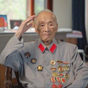 安徽百岁抗战老兵上演现实版听风者