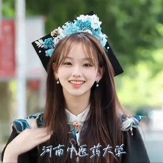有没有发现今年的高校簪花特别火