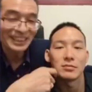 谢爸称珍惜跟儿子在一起的每一秒
