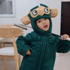 裁缝奶奶自制服装帮孙女cos结界兽