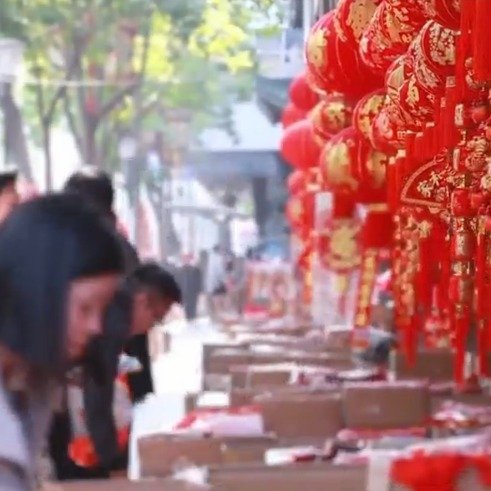 为何国人偏爱大红大黄传统色