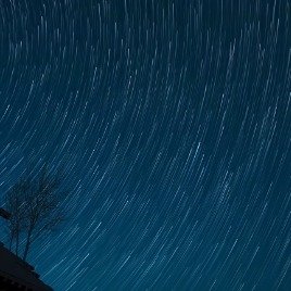 男子在陕西榆林拍到了梵高的星空